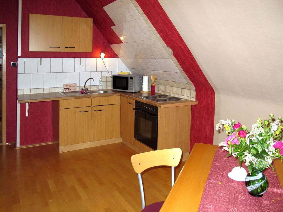 Room, Furniture, Property, Kitchen, Floor, Interior Design, Building, Cabinetry, House, Countertop
