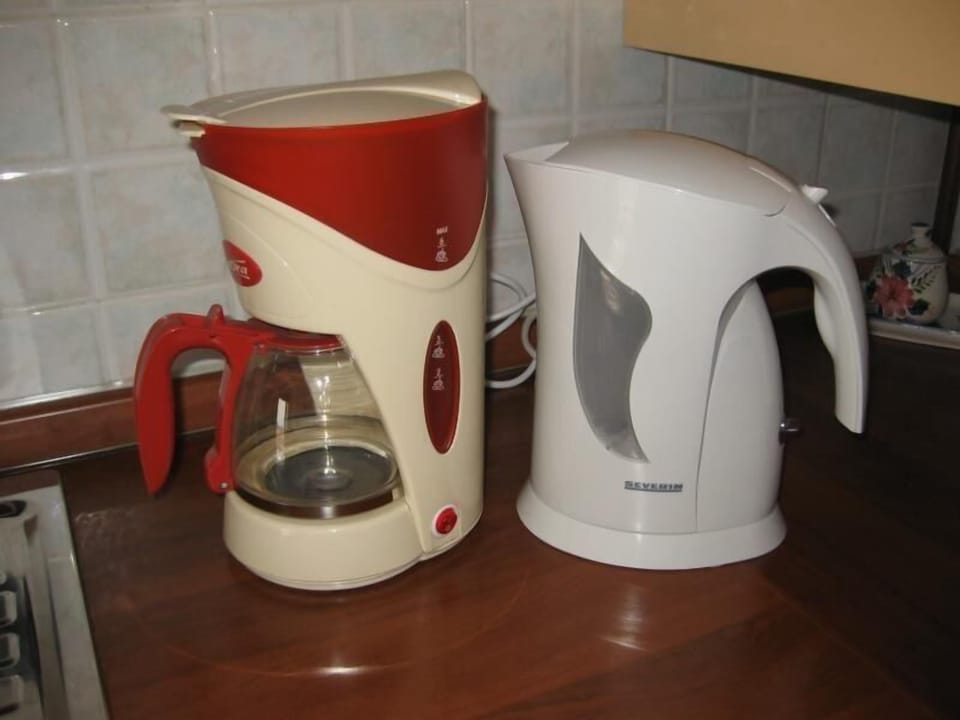 Kettler and Coffee machine