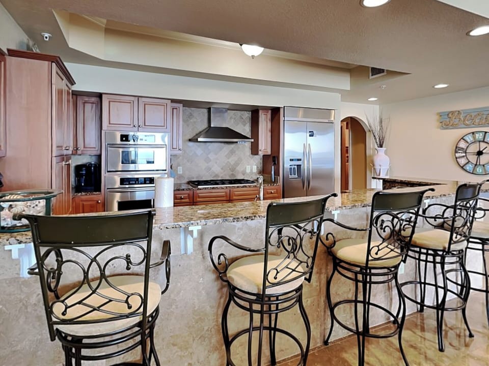 Kitchen - Breakfast Bar Seats Five