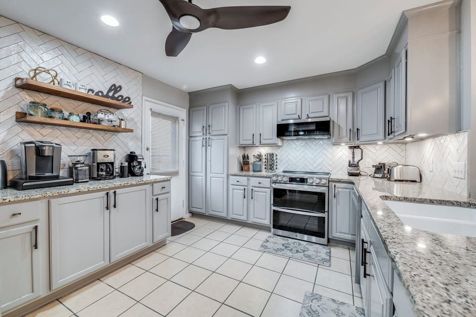 Another kitchen view with fully equipped coffee bar