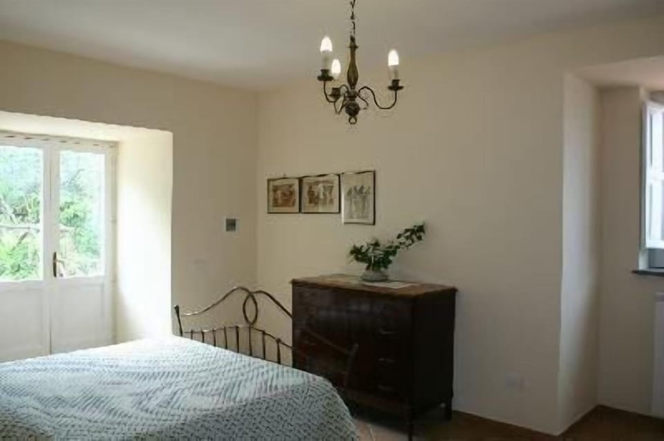 One room apartment (monolocale)