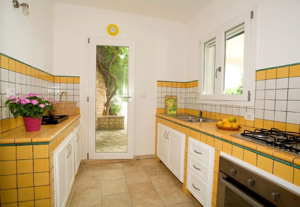 Kitchen area