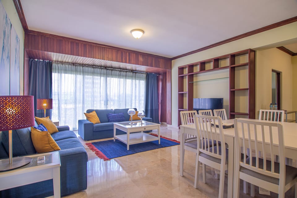 The  Spacious Master Living Room and Great 10-Seats Dining Room, 49" Smart HDTV