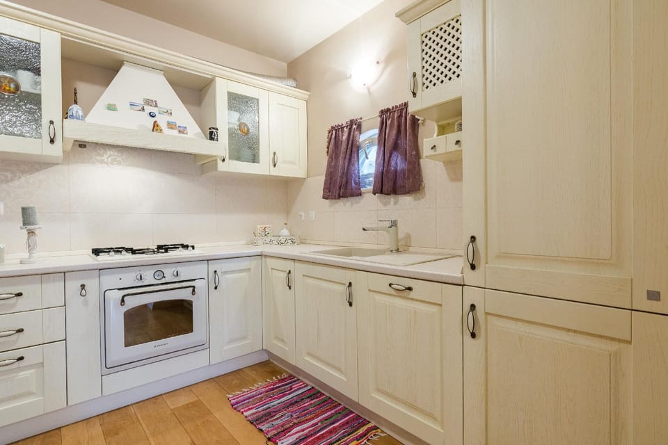 Kitchen area