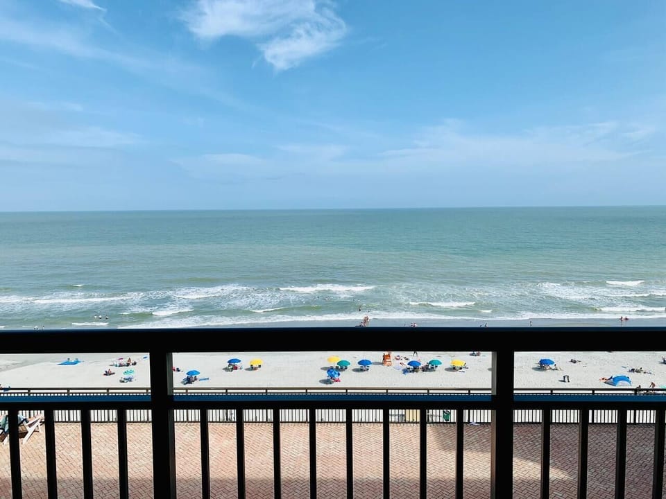 Sweeping views, endless relaxation.
