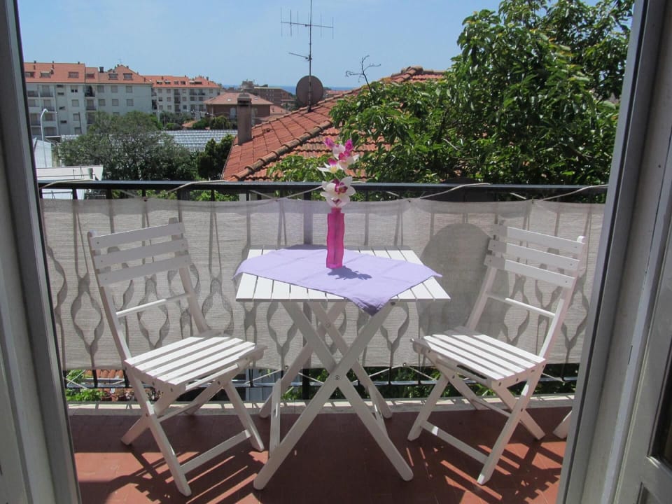 balcony with sea view