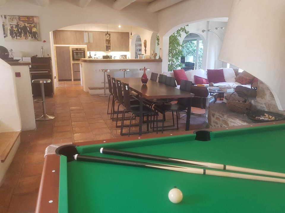 Game room