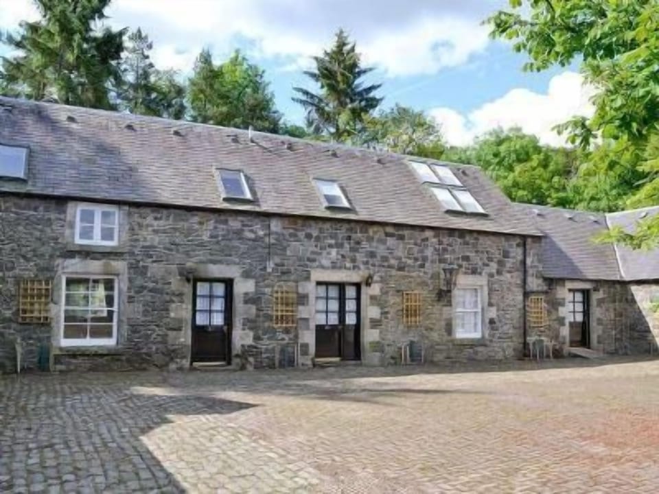 External view of the building. Steading 4 - Mathieside Cairn Cottage