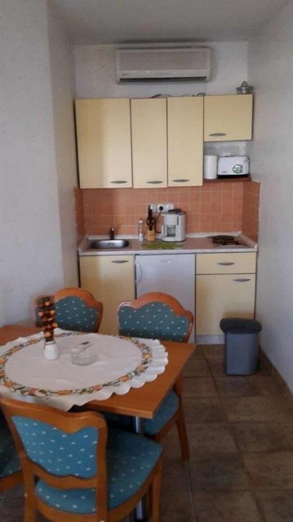 Kitchen area