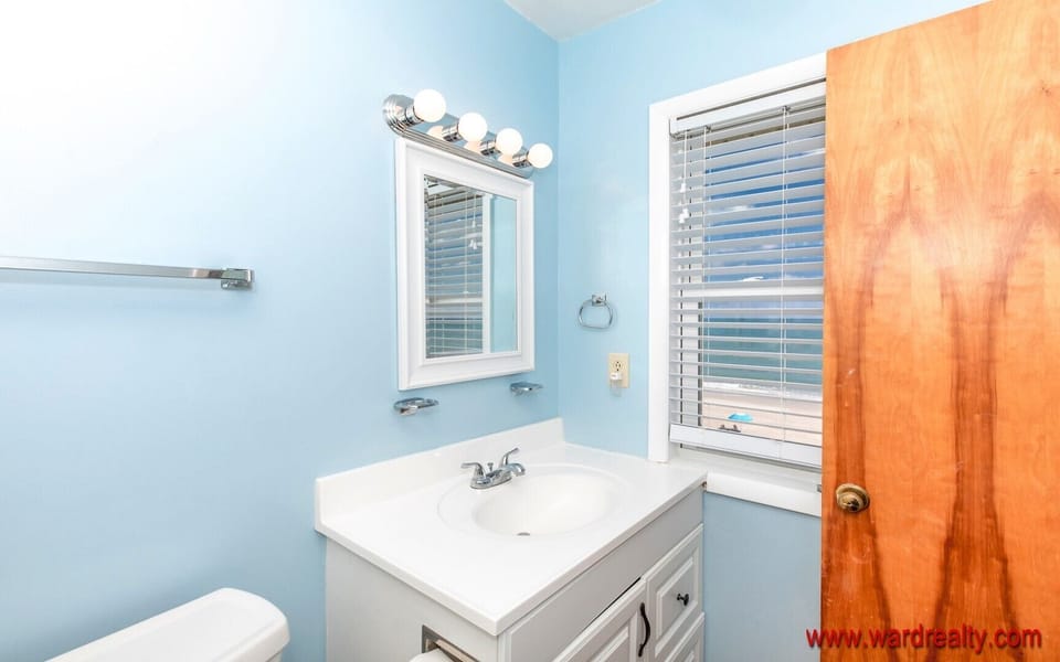 Master Bathroom with Tub Shower