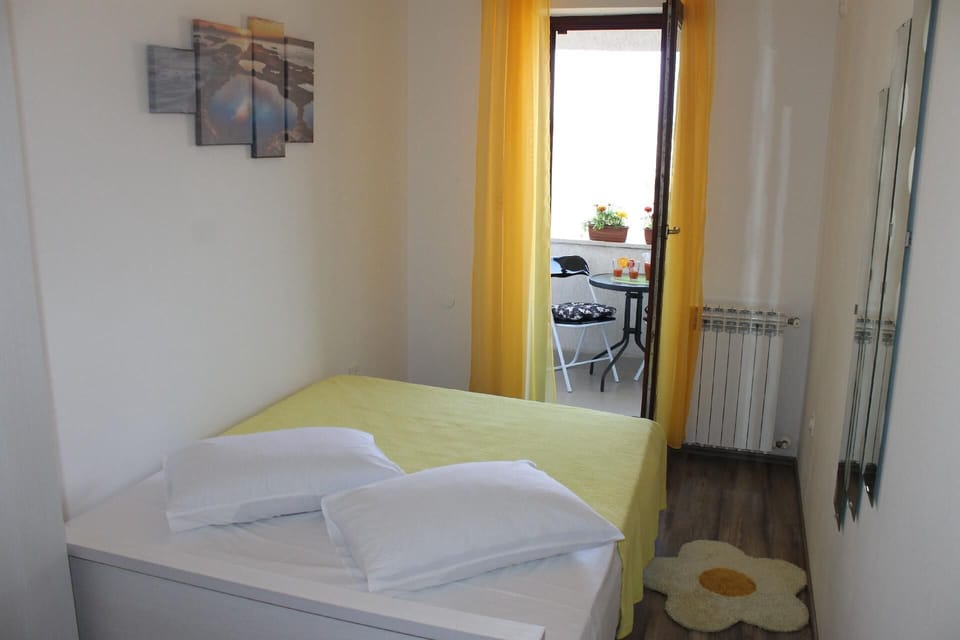 Sleeping area. Second bedroom