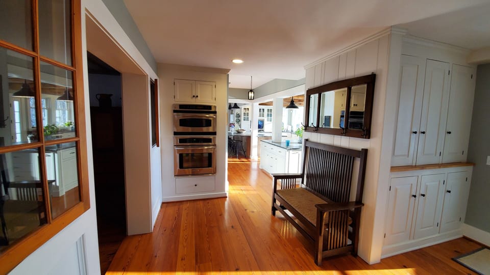 A look at the second oven.  Also has a large six burner gas stove.