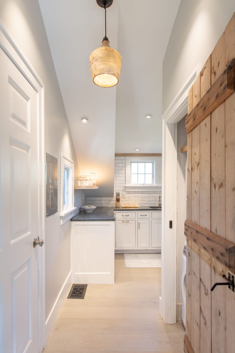 side entry into kitchen