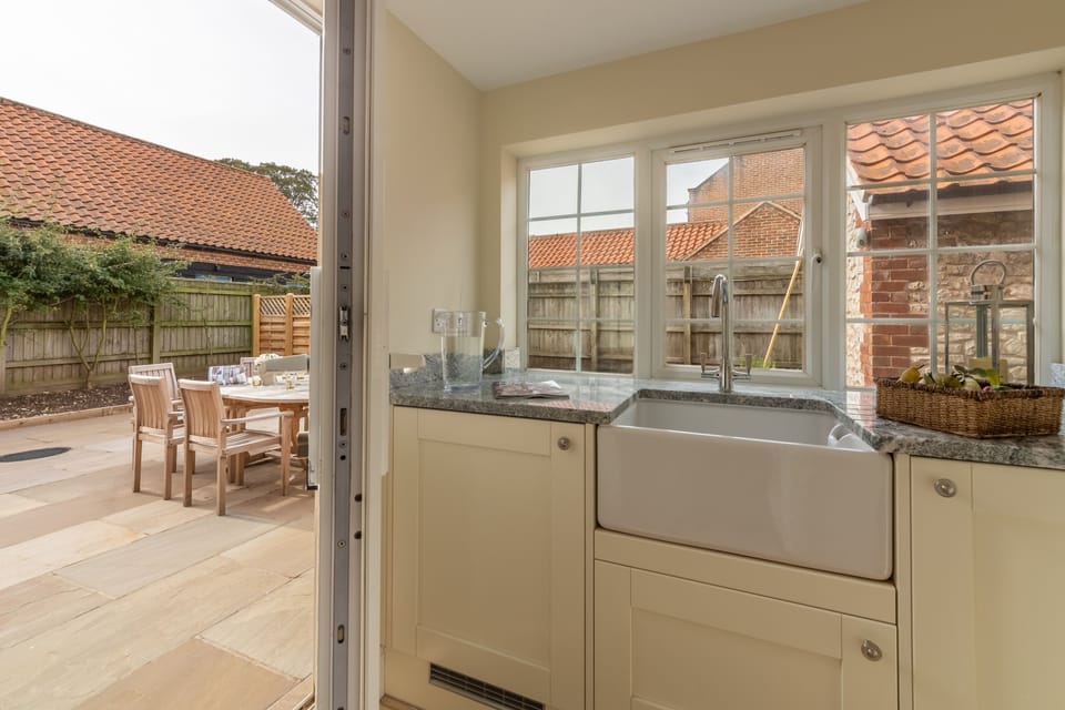 Welcome to 1 Hall Lane Cottages, Thornham