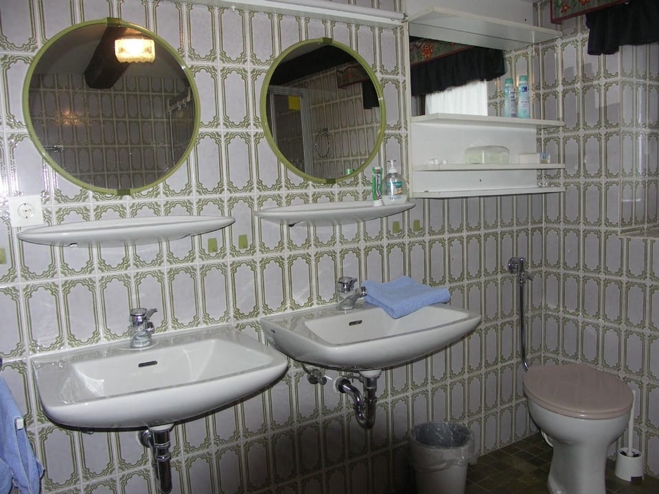 Bath/Shower