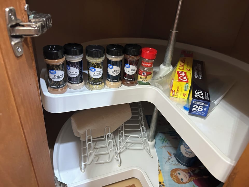 A few spices, salt/pepper, plastic wrap, tin foil, etc for your convenience.