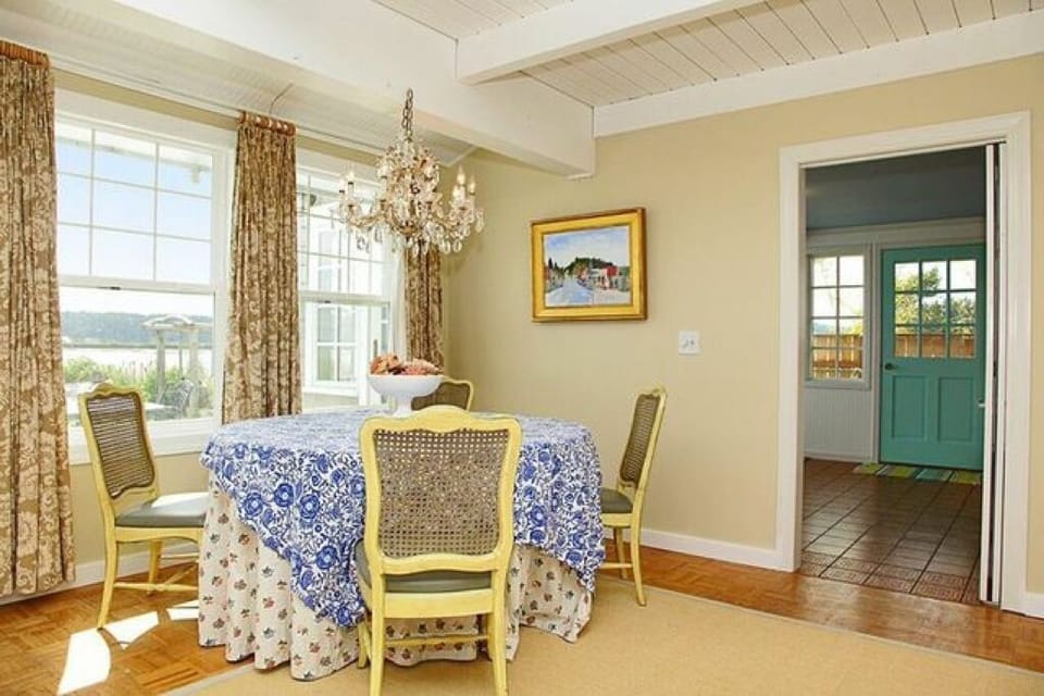 Extra dining and game table