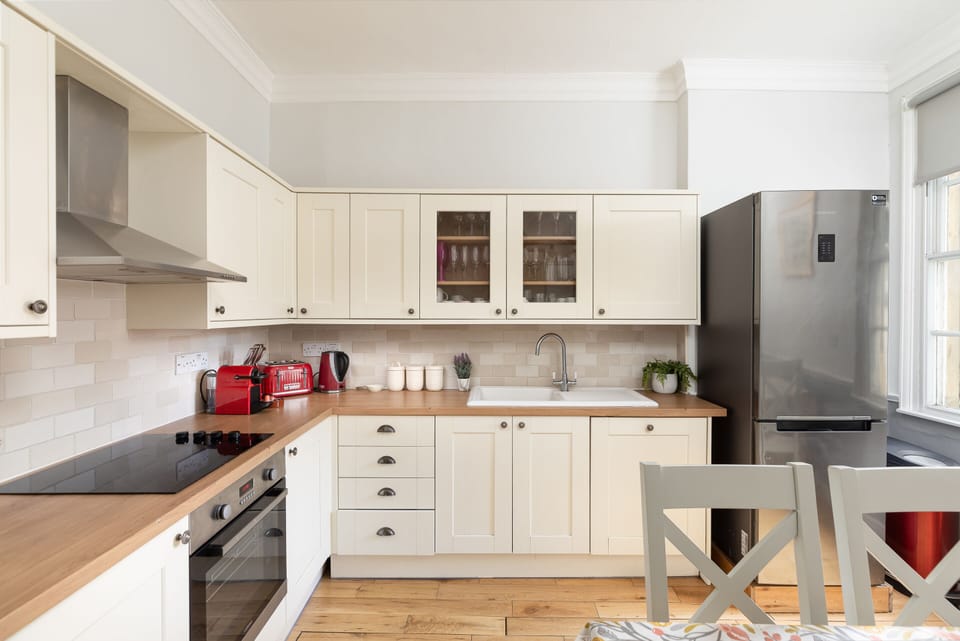 Fully equipped kitchen with all you need to make a fine feast or a lazy breakfast