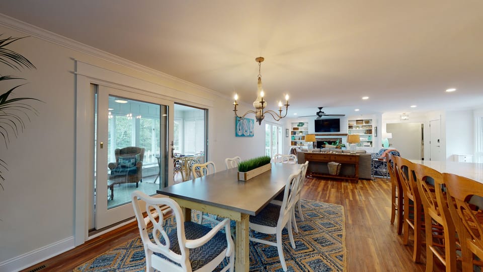 Dining & Living Room