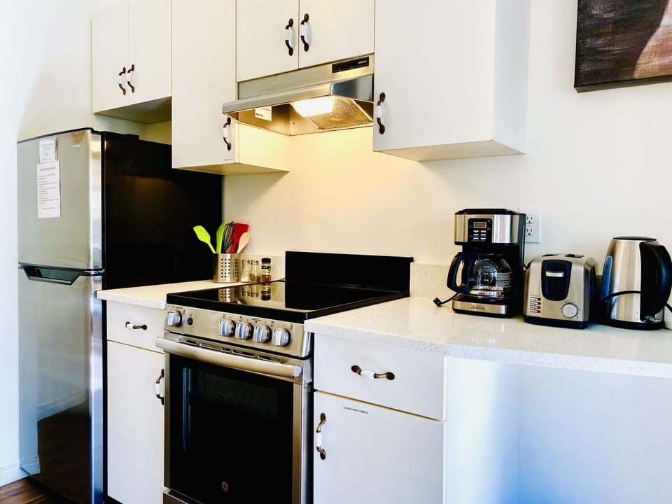 New granite counter and brand new appliances 