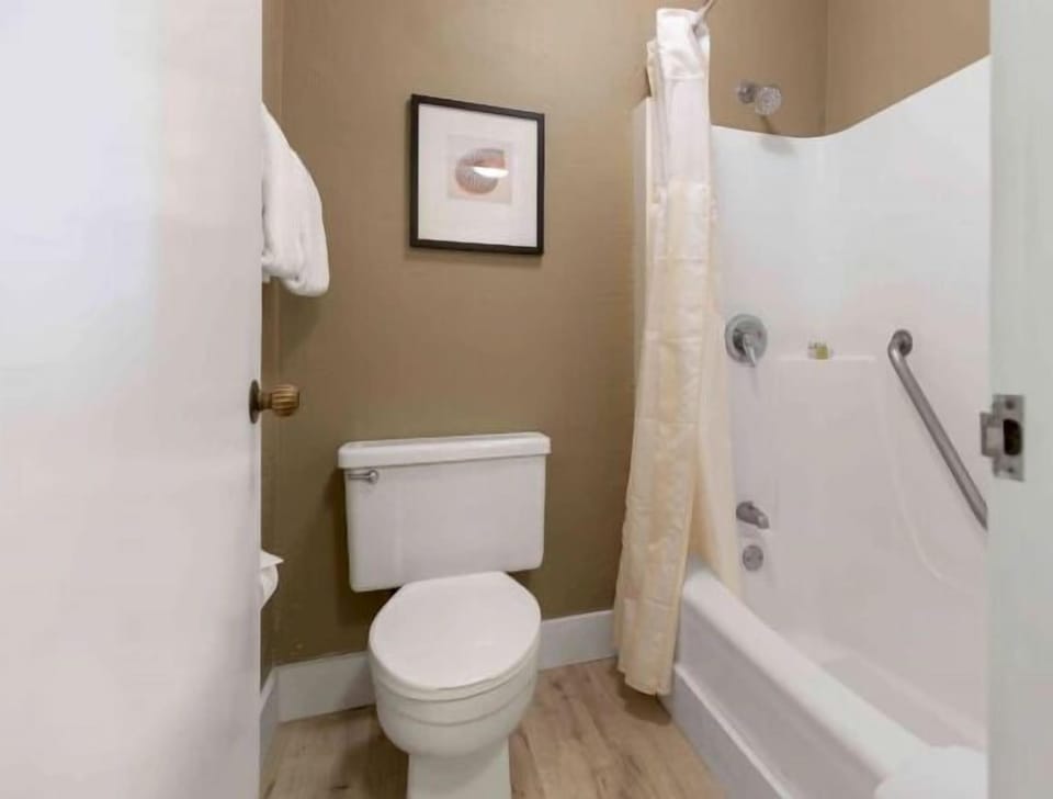 Soak and rinse easily in a tub-shower with grab bar.