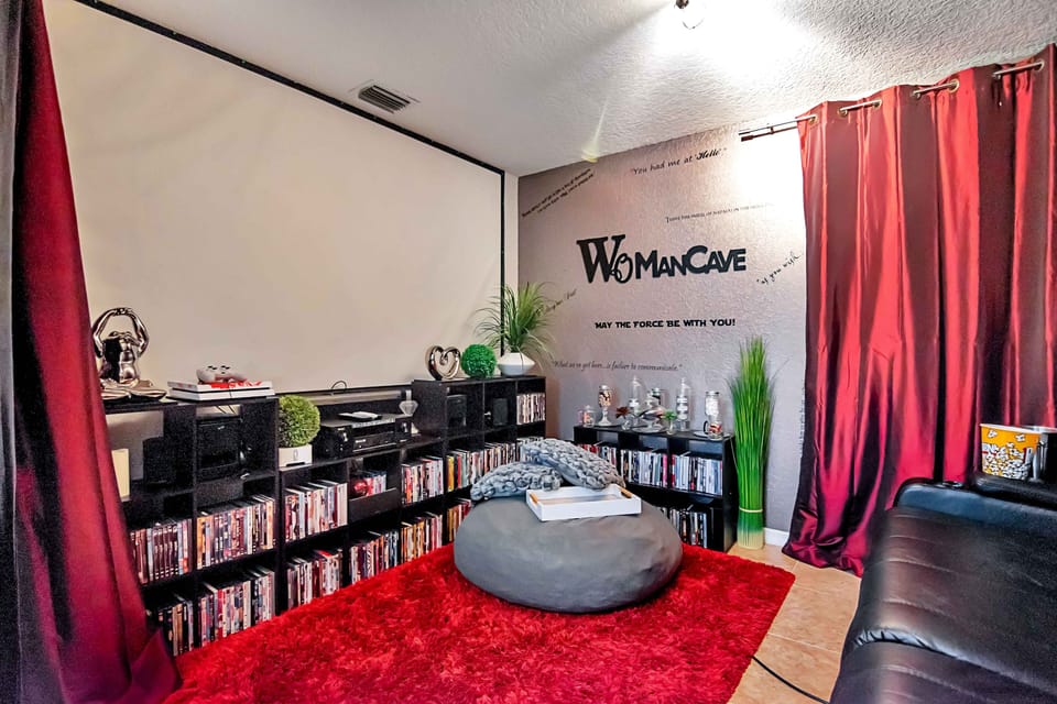 Room, Indoors, Living Room, Furniture, Rug