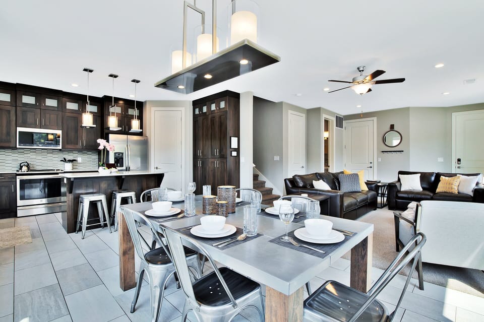 Entrada at Moab 417- Dining Area with Seating for 8