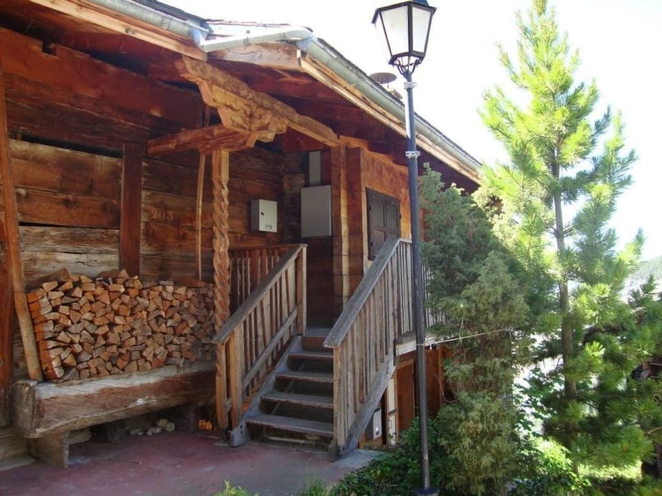 Picture 2