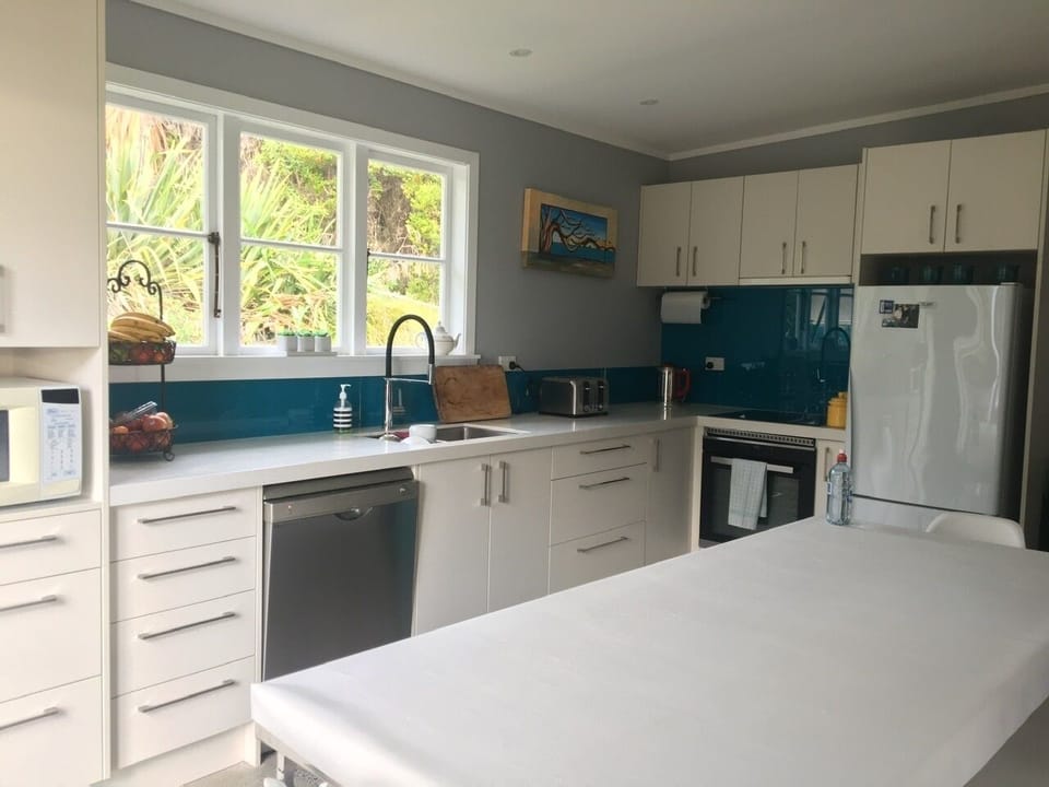 Spacious kitchen 