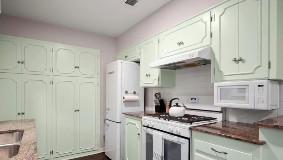 Fully equipped kitchen with all the essentials