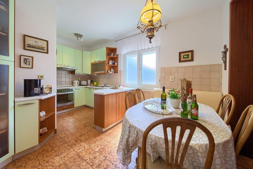Kitchen area