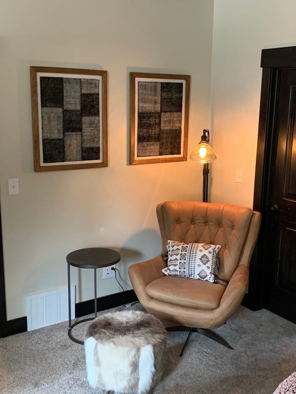 Master sitting area