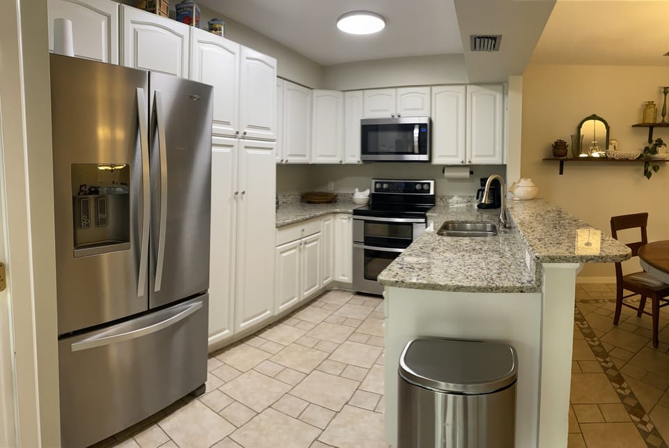 Kitchen (fully equiped)