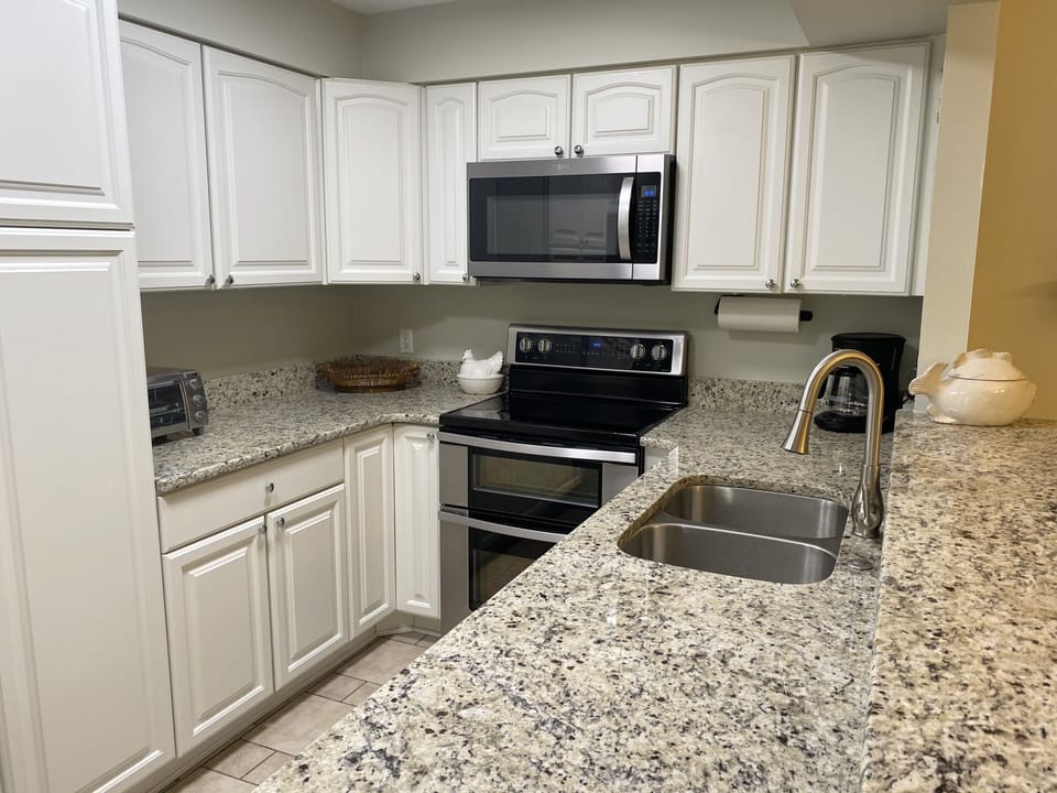 Kitchen (fully equiped)