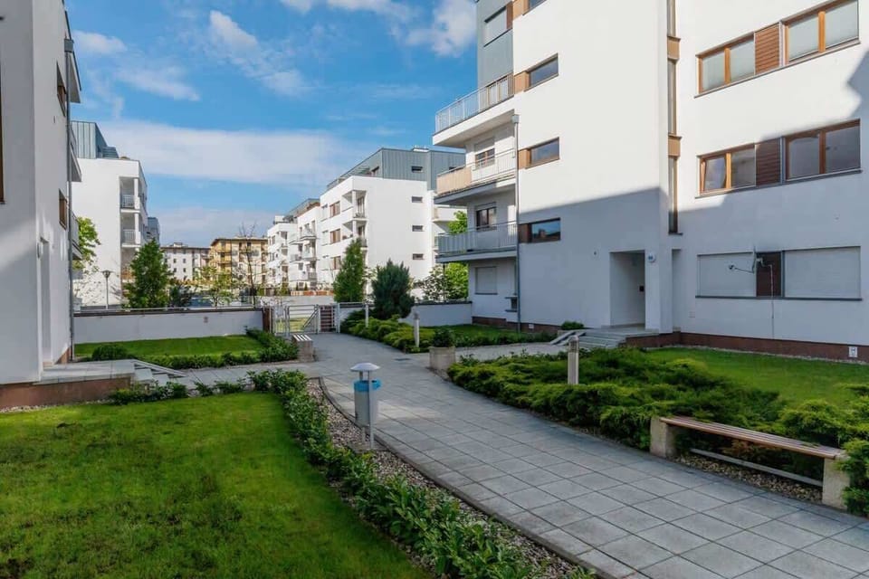 A view of the surroundings of the estate where the apartment is located. 