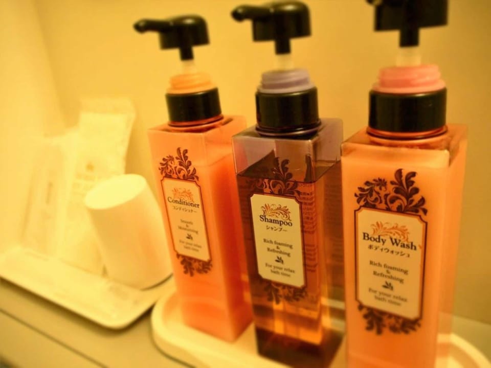 Bathroom amenities