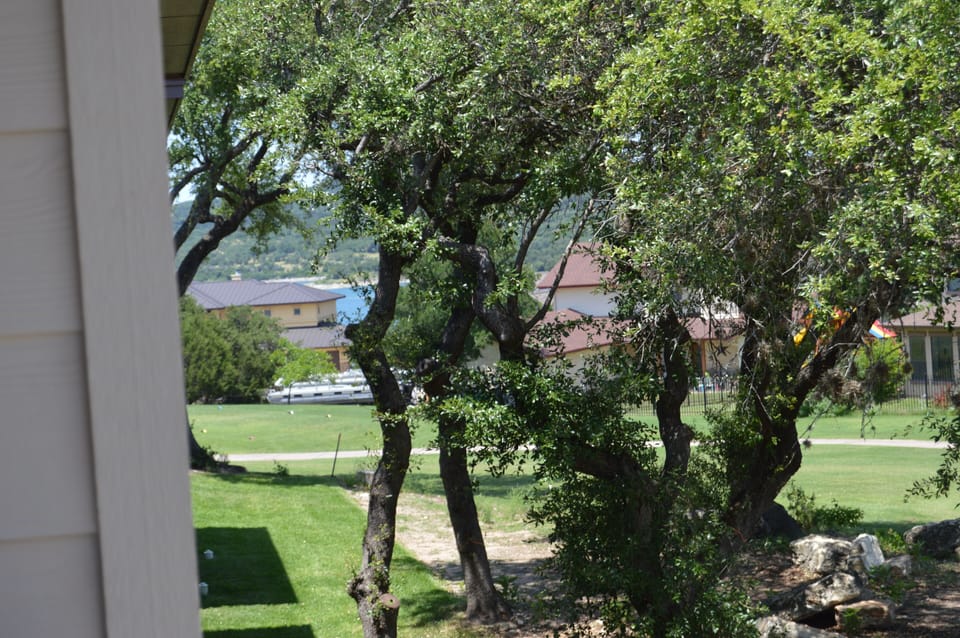 Bdrm Balcony - Lake View