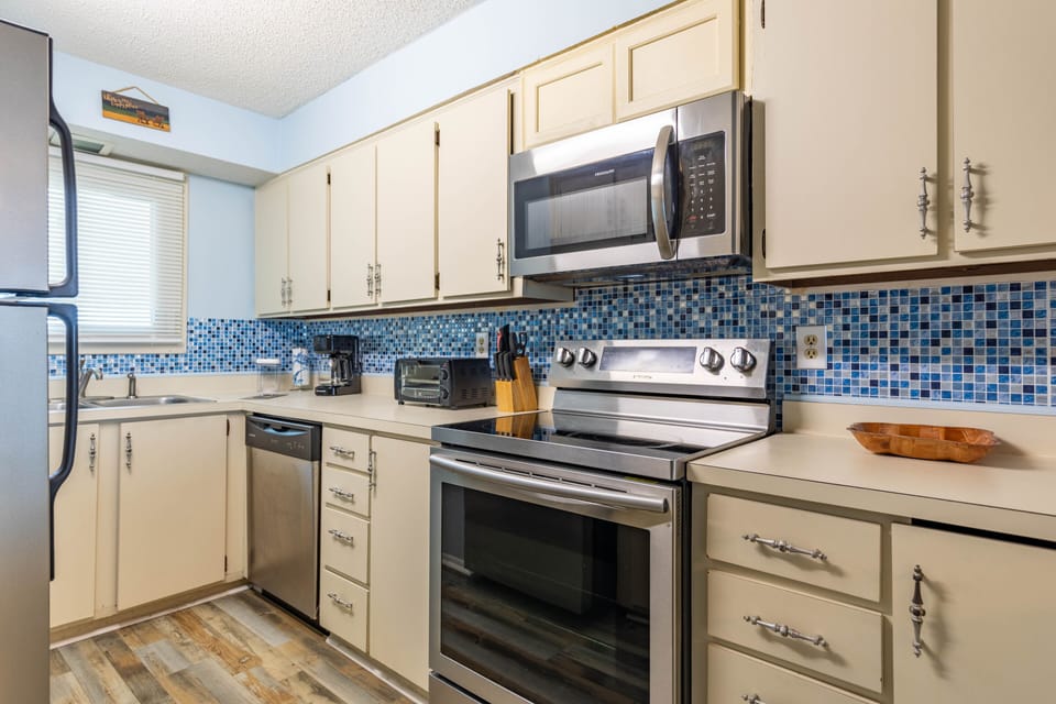Kitchen Has New Major and Small Appliances