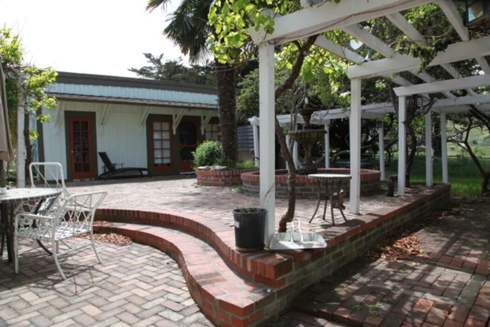 Shared courtyard with main house