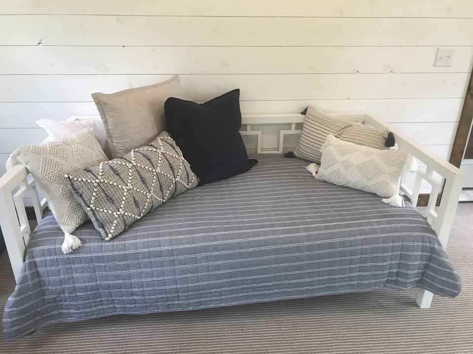 Enjoy a cozy nap on the Twin Daybed. 