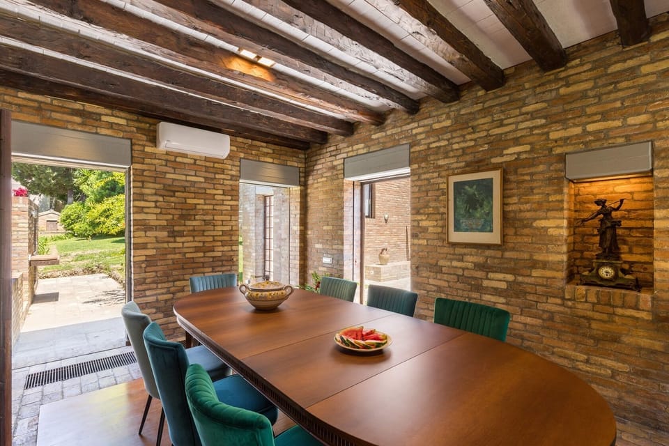 Ionica Dining Room