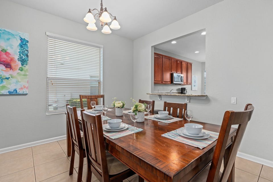 Enjoy dinner in the dining room - with seating for 6+.