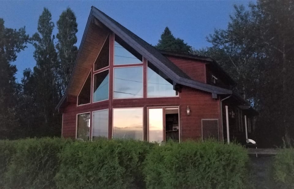 Large picture windows for comfort viewing