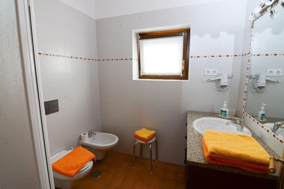 Bath/Shower