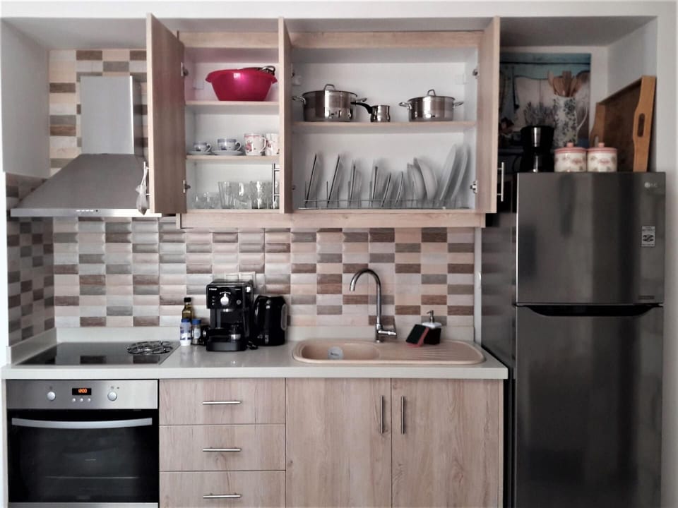 Kitchen area. Everything you need for breakfast and cooking