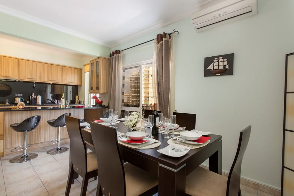 Different view - Dinning room table, opposite to the open style American kitchen