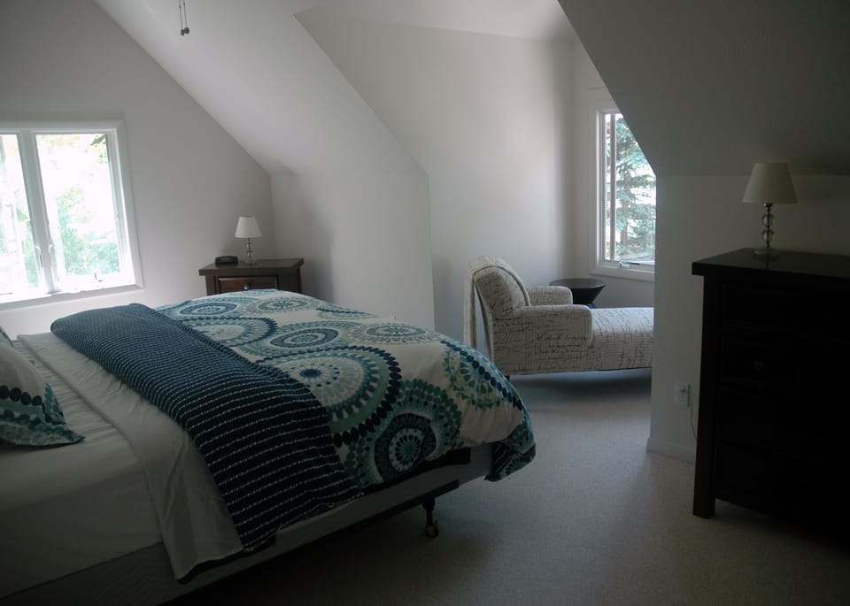 2nd floor king master suite