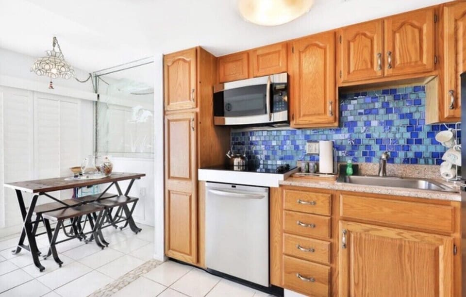 Convection microwave combo with stove top & dishwasher 