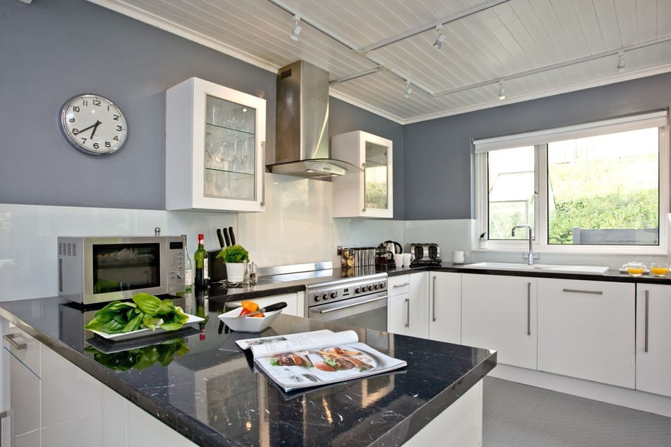 Kitchen Area, Microwave, Toaster- Spindrift