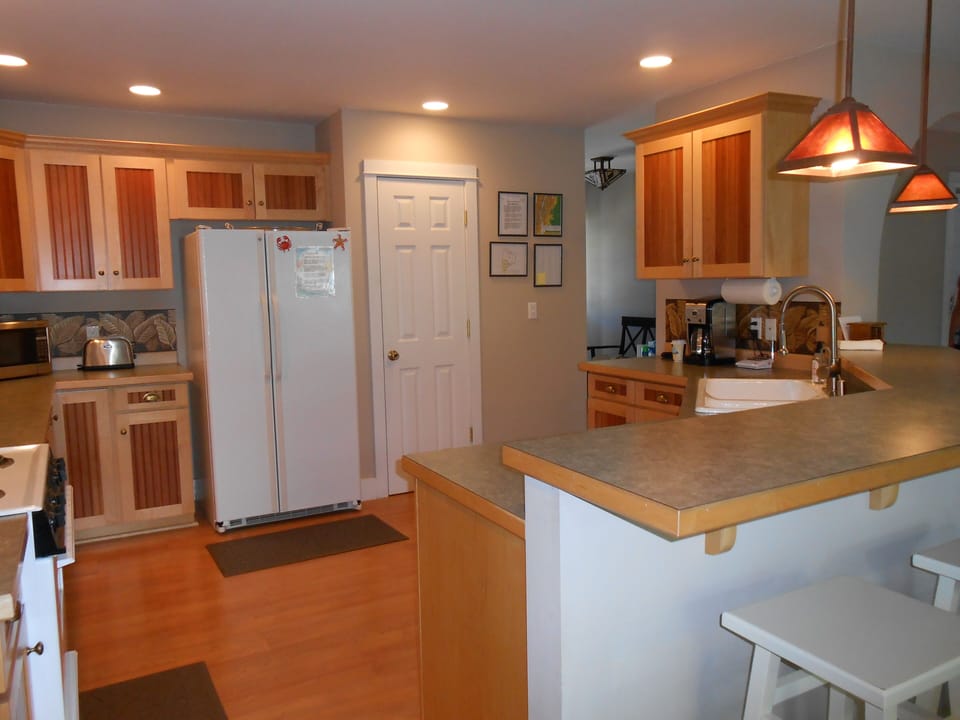 Kitchen with full size appliances
